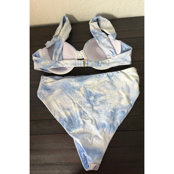 WeWoreWhat Powder Blue Emily Bikini Size Medium - Picture 2 of 6
